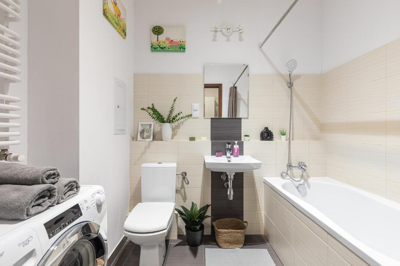 Superapart Kierbedzia Warsaw Luaran gambar